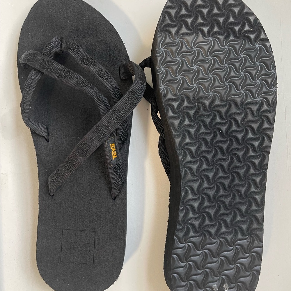 Teva Olowahu sandals
